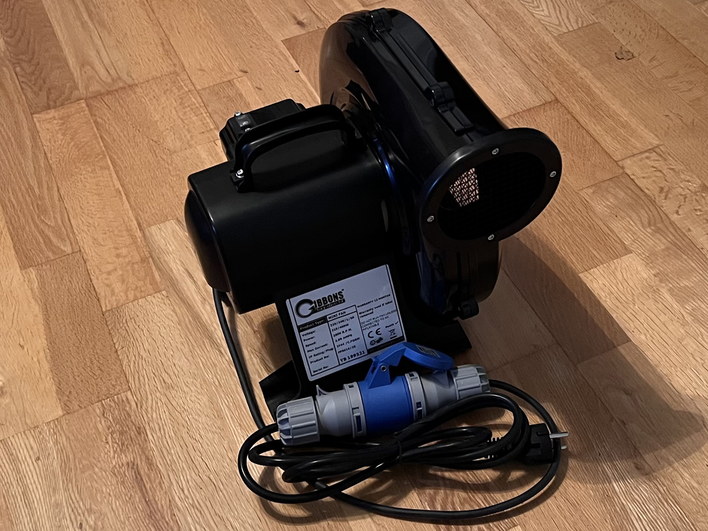 Soufflerie 400W/240V Gibbons pour petite structure gonflable – Image 2